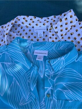 Liz Claiborne Women’s Turquoise Print Shirt with White and Gold Print Shirt